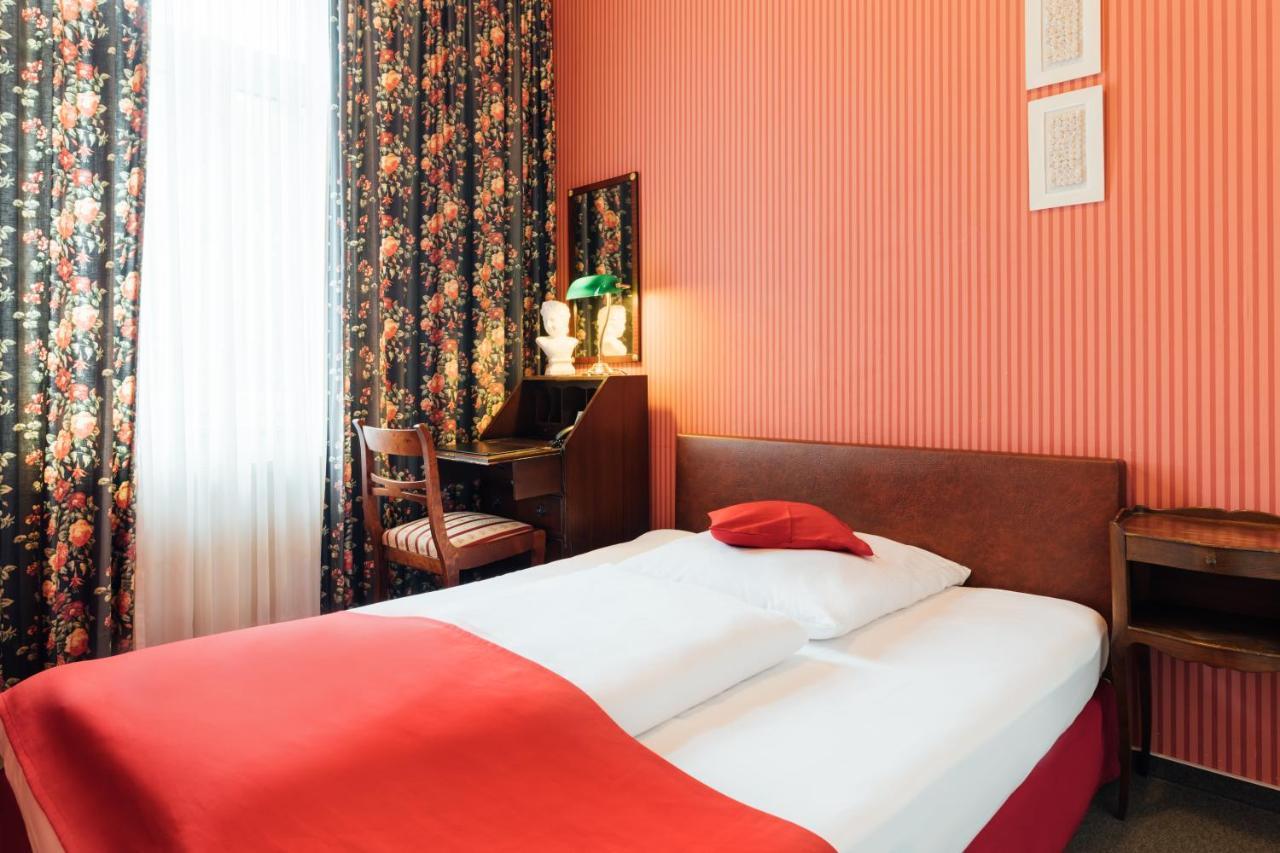 Das Kleine Hotel In Ruhiger Stadtlage Wiesbaden Eksteriør billede